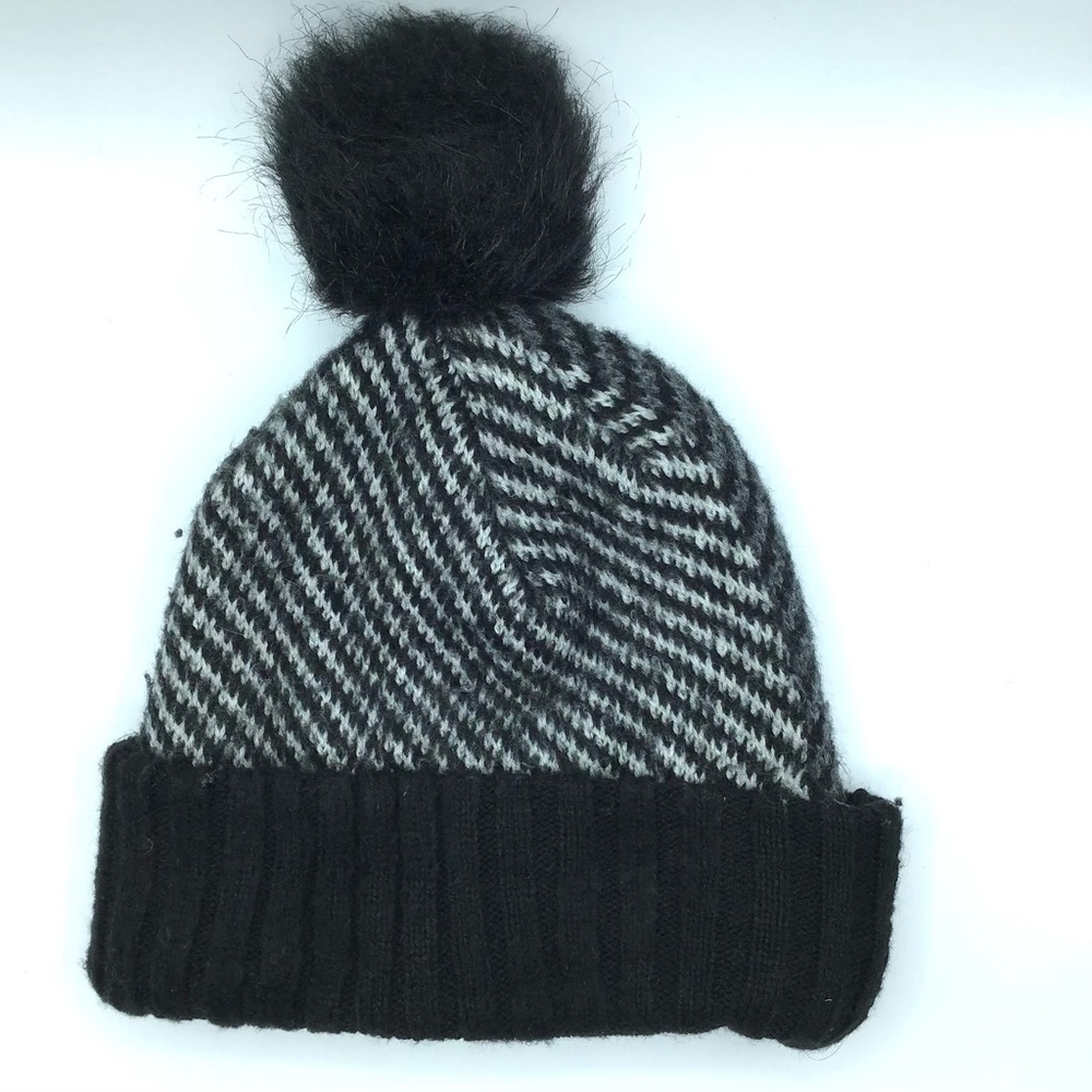 Winter black & Grey Whool Cuffed Winter Hat. - Picture 7 of 10